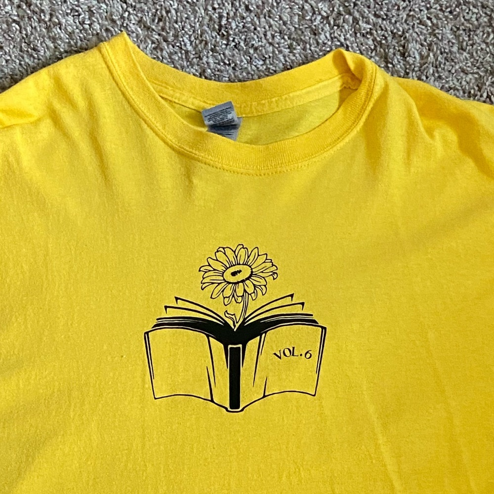Large Harry Styles Sunflower Vol. 6 T-Shirt!